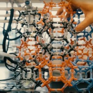 Descubren una sustancia que devora la contaminación y crea agua del aire