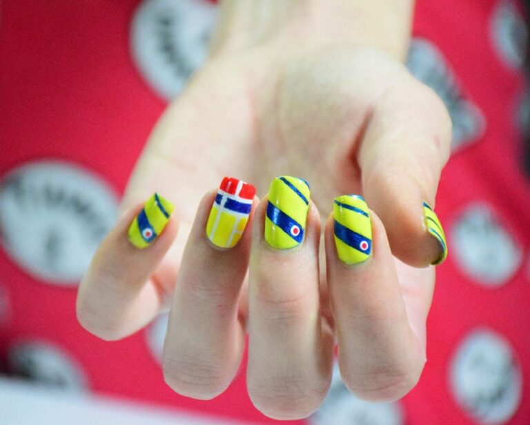 Los mejores trucos para que dure más la manicura y la decoración de las uñas