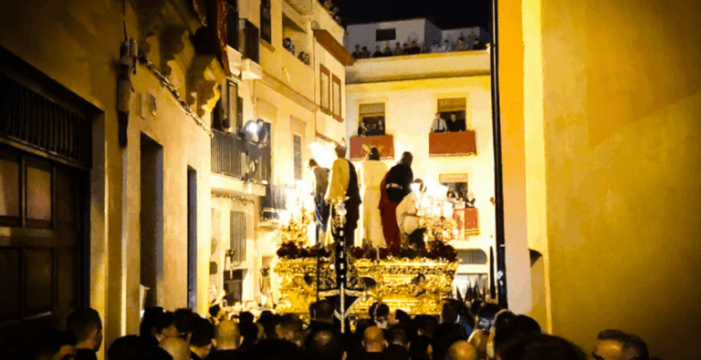 Accidentado Miércoles Santo en la Semana Santa de Sevilla