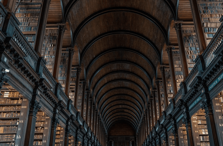 Cómo conseguir libros y audiolibros gratis (o casi) de forma legal