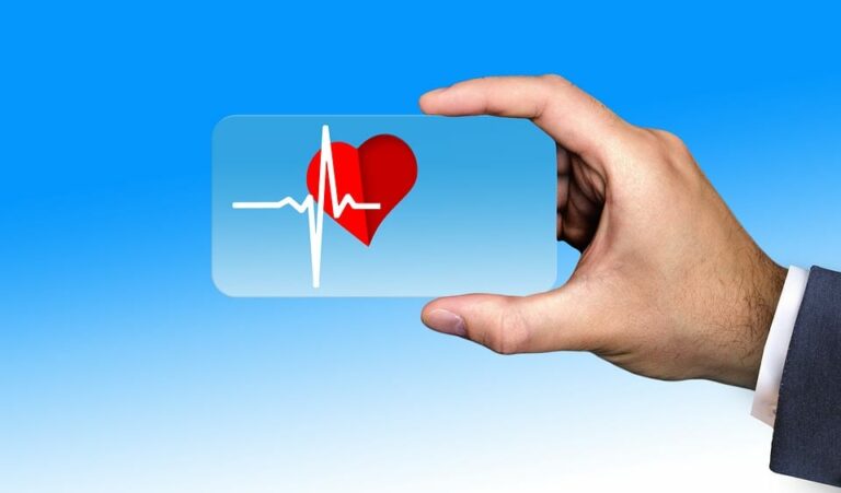 Pese a no existir cura para todas las enfermedades conocidas, la medicina siempre es útil