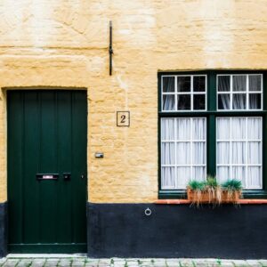 Conoce las mejores puertas y ventanas para decorar tu hogar