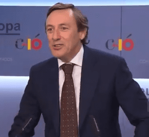 Rafael Hernando dice que la moción es "un invento de Iglesias para tapar lo de su chalet"