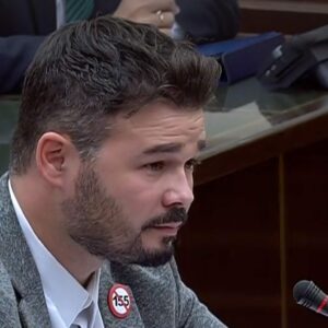 Cospedal supera a Rajoy con sus 'cosas' en el interrogatorio de Rufián