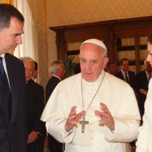 El Papa carga contra la "moda" de abortar y lo compara con "lo que hacían los nazis"