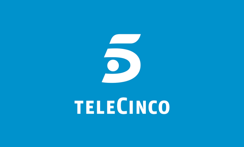 Logotipo de Telecinco, una posible fábrica de tontos según los científicos