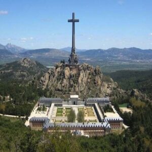 El prior del Valle de los Caídos se opone a la exhumación de la momia del dictador