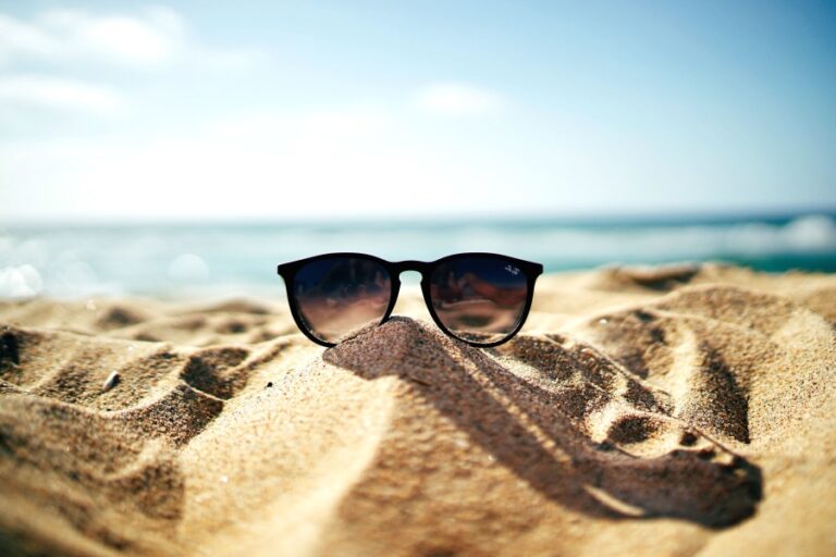 Cuida tus ojos en verano, más que nunca