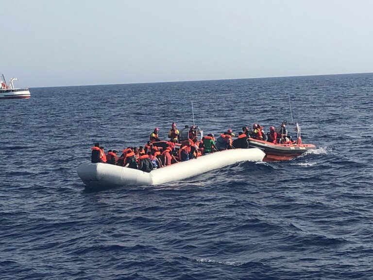 Barcelona recibirá a los 59 migrantes rescatados por el Open Arms