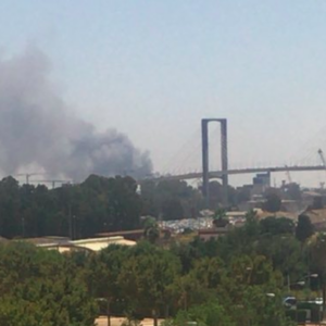 FOTOS: Gran incendio de una chatarrería a las afueras de Sevilla