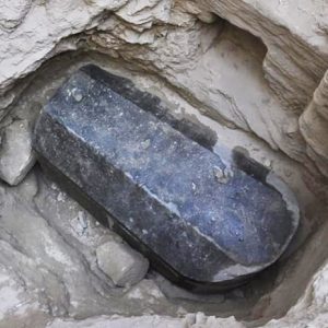Encuentran un misterioso sarcófago en Alejandría de hace más de 2.000 años