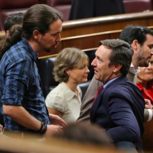 Rafael Hernando piropea a Podemos: "Pablo Iglesias tiene su punto"