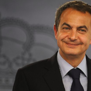 Zapatero afirma que "la democracia ha sido generosa" con la familia de Franco