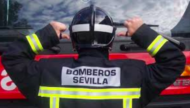El Ayuntamiento de Sevilla (PSOE) exige pagar 115 euros por una llamada a los bomberos