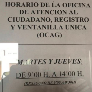 Polémica por el horario de una oficina del Ayuntamiento de Murcia