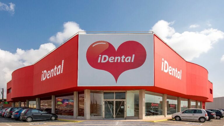 Registro masivo en sedes de iDental ante el presunto fraude a 400.000 personas