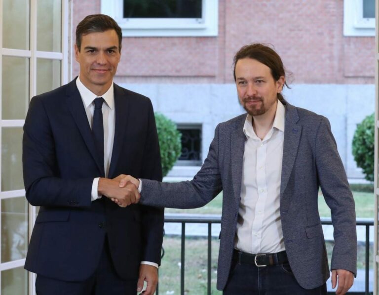 Pedro Sánchez y Pablo Iglesias firman los presupuestos más sociales