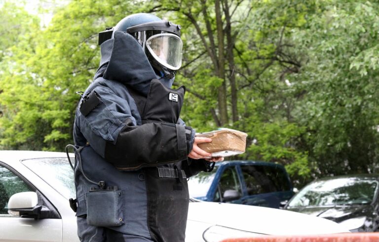 Un bomba estalla en el local de un 'chivato' en el marco de la guerra narco en Marbella