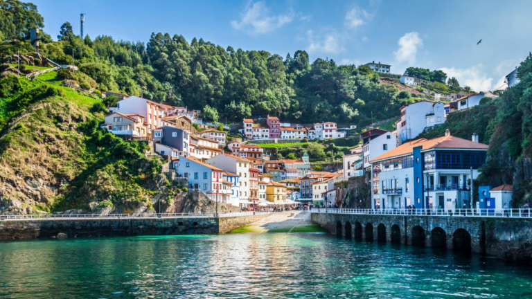 La belleza cantábrica y bucólica de Asturias