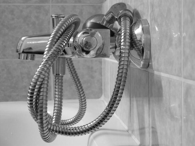 Cómo remodelar el cuarto de baño sin gastar tanto dinero con materiales de calidad