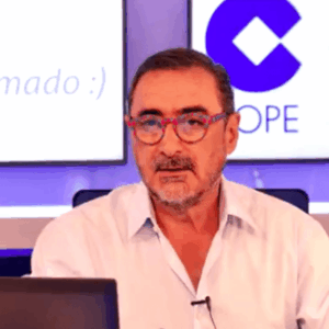 Cuatro pollaviejas machistas se ríen del "canalillo" de Carmen Calvo en COPE