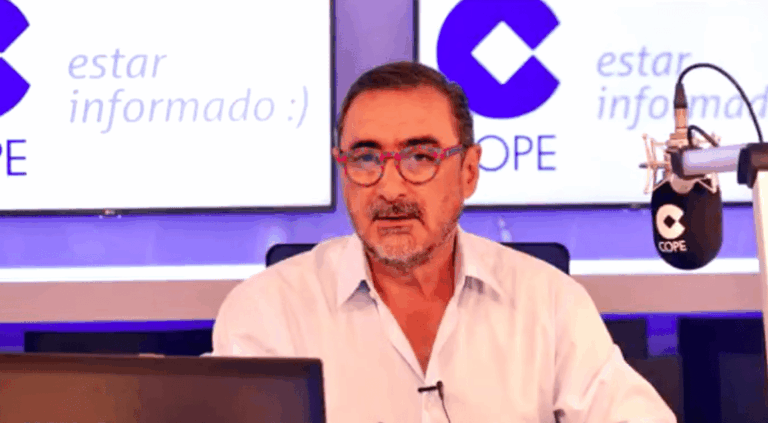 Cuatro pollaviejas machistas se ríen del "canalillo" de Carmen Calvo en COPE
