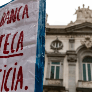 El Tribunal Supremo se arrodilla ante la banca: los clientes tendrán que pagar el impuesto hipotecario