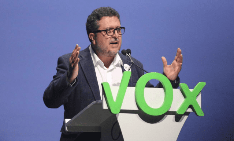 Polémica por un tuit de Francisco Serrano, candidato por Vox a las elecciones andaluzas