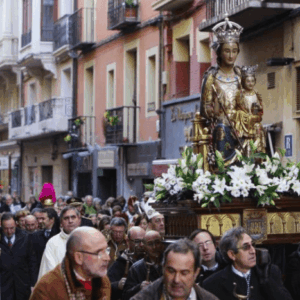 El PP pide amparo a la Virgen de la Esperanza para acabar con la violencia machista