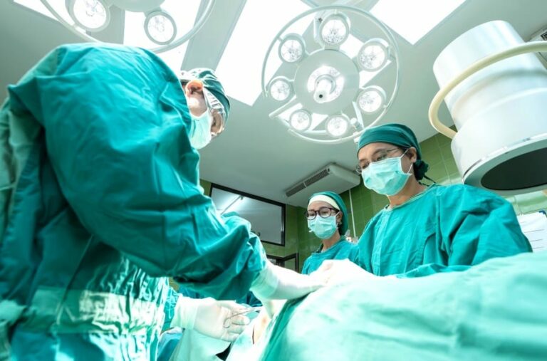 La reducción de mamas se alza como intervención estética que más crece