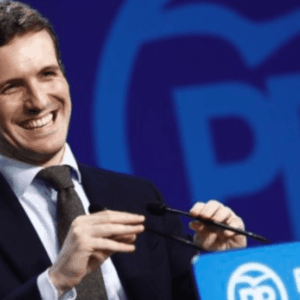 Pablo Casado a los independentistas: "Dejen en paz a los niños, dejen de adoctrinarles"