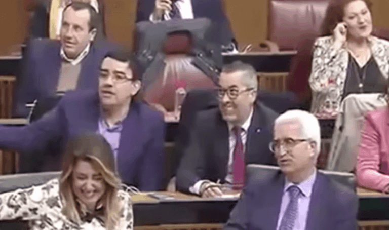 Vídeo: Políticos de PP, PSOE y C's dando vergüenza ajena en el Parlamento andaluz