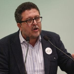 Denuncian ante fiscalía al líder de VOX en Andalucía por posible delito de odio en sus 'tuits'