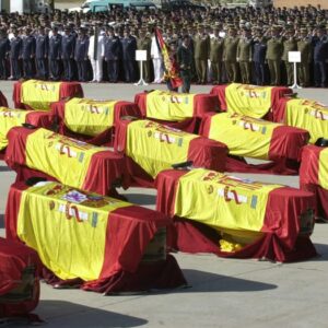 Críticas a VOX por usar a las víctimas del Yak-42 para felicitar la Navidad