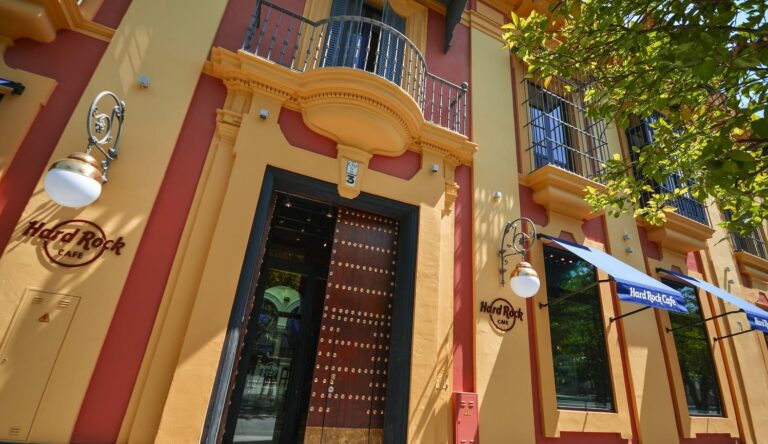 Una buena hamburguesa BIEN servida en un Palacio de Sevilla (Hard Rock Sevilla)