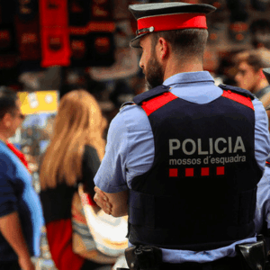 Un joven de 19 años decapita a su pareja de 17 años y se suicida