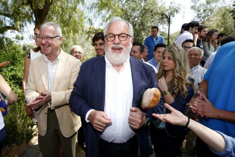 La "sociedad pantalla" de la familia de Miguel Arias Cañete no especifica quienes son sus accionistas