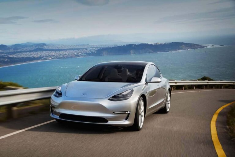 Tesla baja dos veces en 5 semanas el precio de su Modelo-3 tras los problemas de batería con las bajas temperaturas