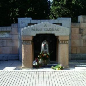 Profanadas las tumbas de Pablo Iglesias, fundador del PSOE y de La Pasionaria