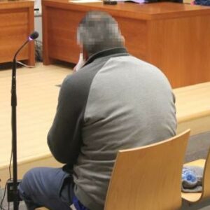 Los informáticos que reparaban su pc descubrieron que violaba a su sobrina de 14 años