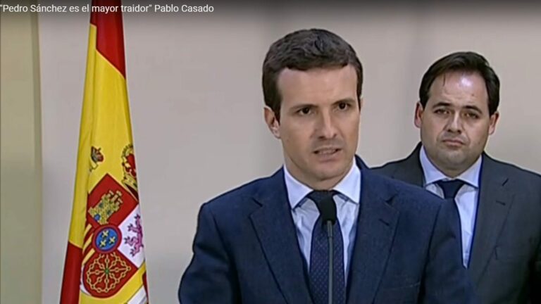 Los 19 insultos que Casado le dedicó a Sánchez porque un "relator" va a tomar nota de una reunión