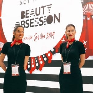 Azafatas y promotoras para distinguir tu evento