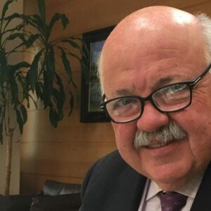 Consejero de Salud de la Junta elige a 140 cargos: "En tres días ya teníamos montado el staff de la consejería, todos amigos míos"