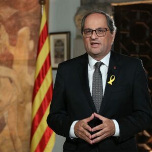 El Tribunal Superior de Justicia de Cataluña acuerda investigar a Torra por desobediencia al mantener los lazos