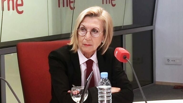 Rosa Díez encaja "con respeto" los escaños de "golpistas" "pro etarras" y "bolivarianos"