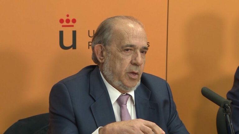 Muere Enrique Álvarez Conde, exdirector del máster falso de Cifuentes