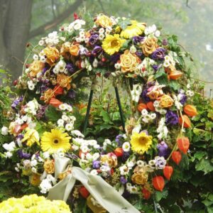 Las coronas funerarias y cómo elegir la más adecuada para cada ocasión