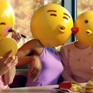 Avance de la comunicación con imágenes y emojis