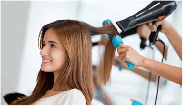 Peluquerías y centros de estética: sinónimos de belleza y renovación