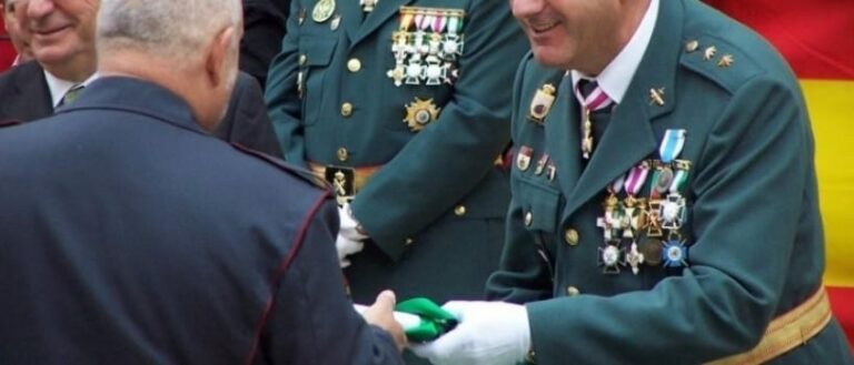 El Gobierno compra medallas para la Guardia Civil por un importe de 400.000 euros